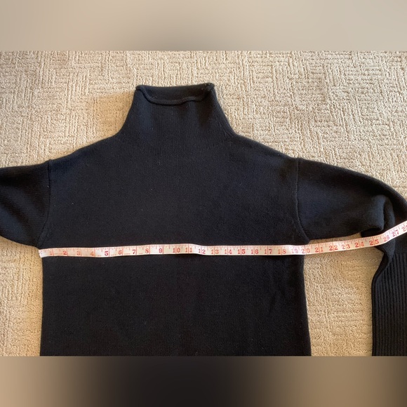 💕💜 Aritzia Wilfred Luxe 100% Cashmere Cyprie Mockneck Sweater Black XS EUC - Picture 8 of 10